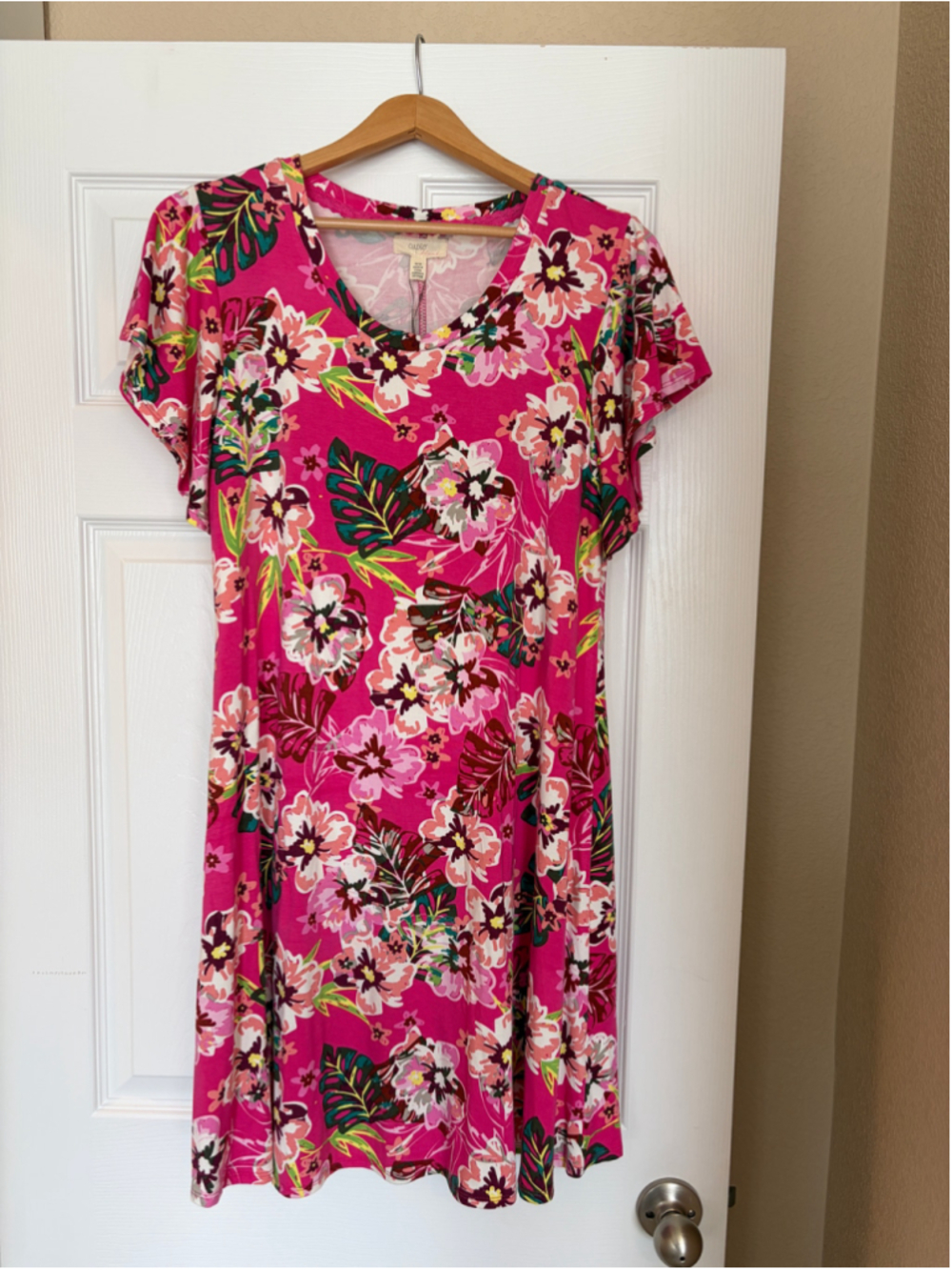 NWT Cupio Jersey Knit Dress Size Medium Tropical Floral Vacation Q14